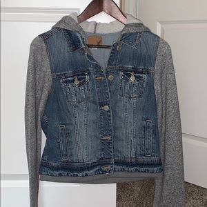 american eagle cropped hooded jean jacket